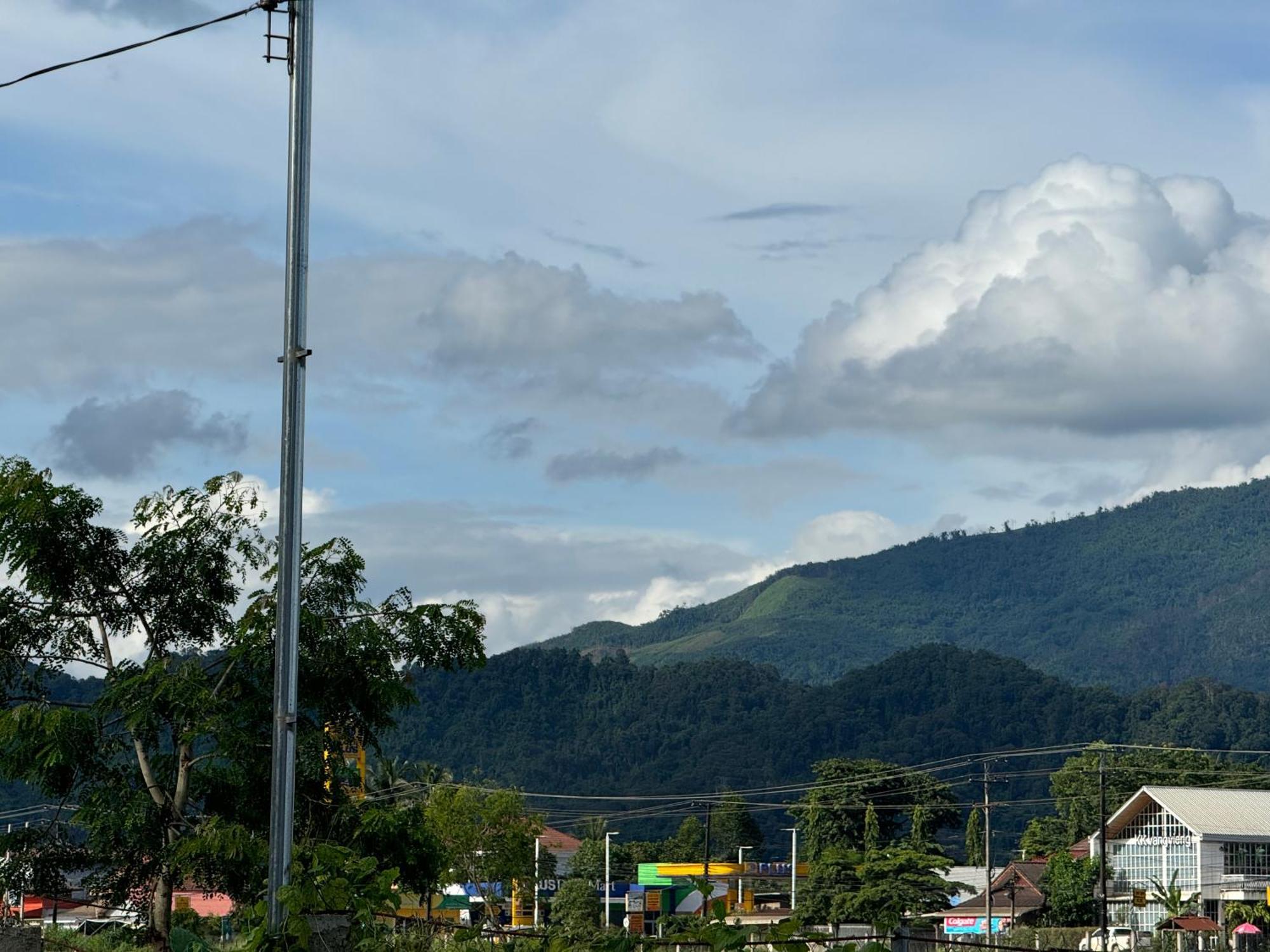 A P S Moutain View Hotel Vang Vieng Exterior foto